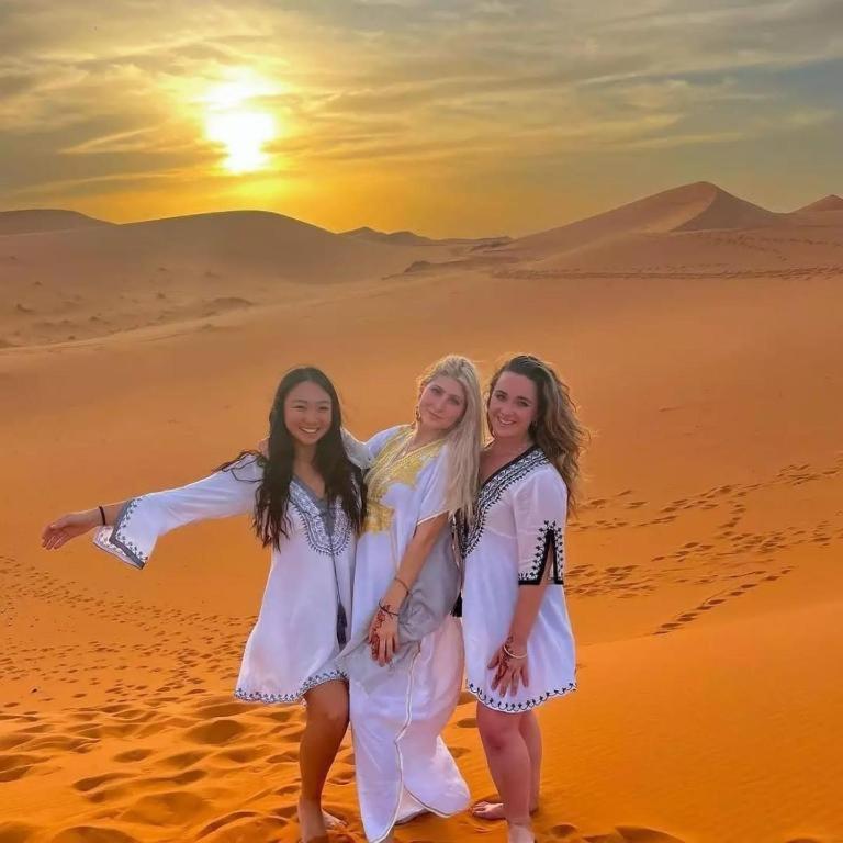 Blue Sky Luxury Camp Hotel Merzouga Ngoại thất bức ảnh